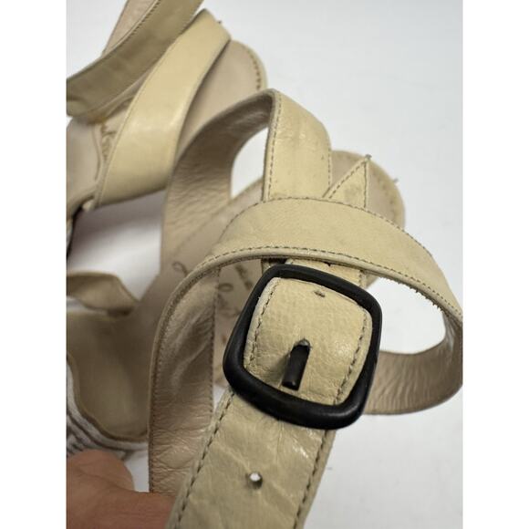 Christian Louboutin Jordi Ankle Strap Sandals Beige Heels 38.5 /US 8 - Picture 6 of 16